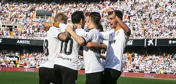 El Valencia CF presenta un Erte y rebaja los salarios de la plantilla